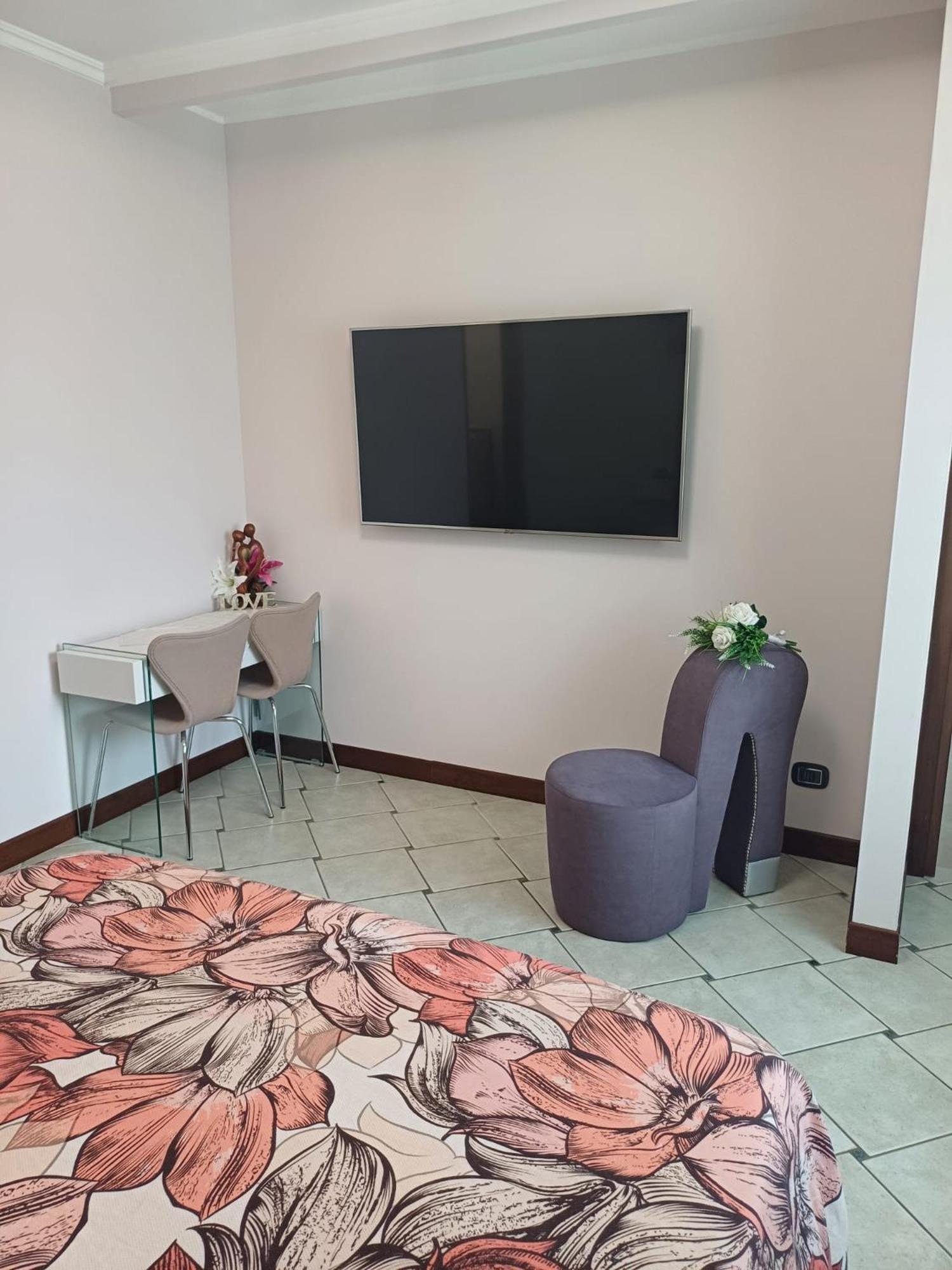 מלון Venegono Superiore Maryhouse - Ingresso Indipendente מראה חיצוני תמונה
